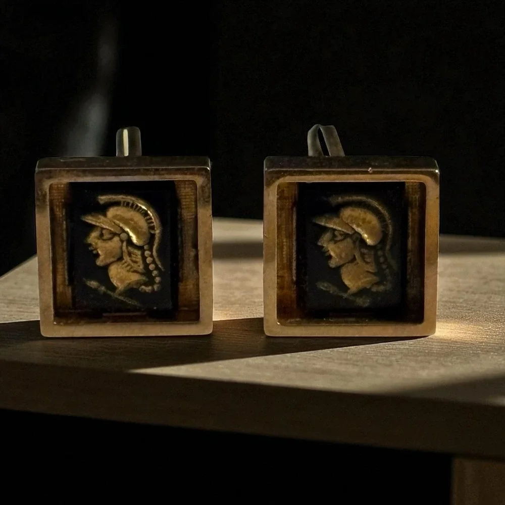 Vintage Cufflinks Roman Trojan Greek Soldier Gold Tone Black‎ Center Square
